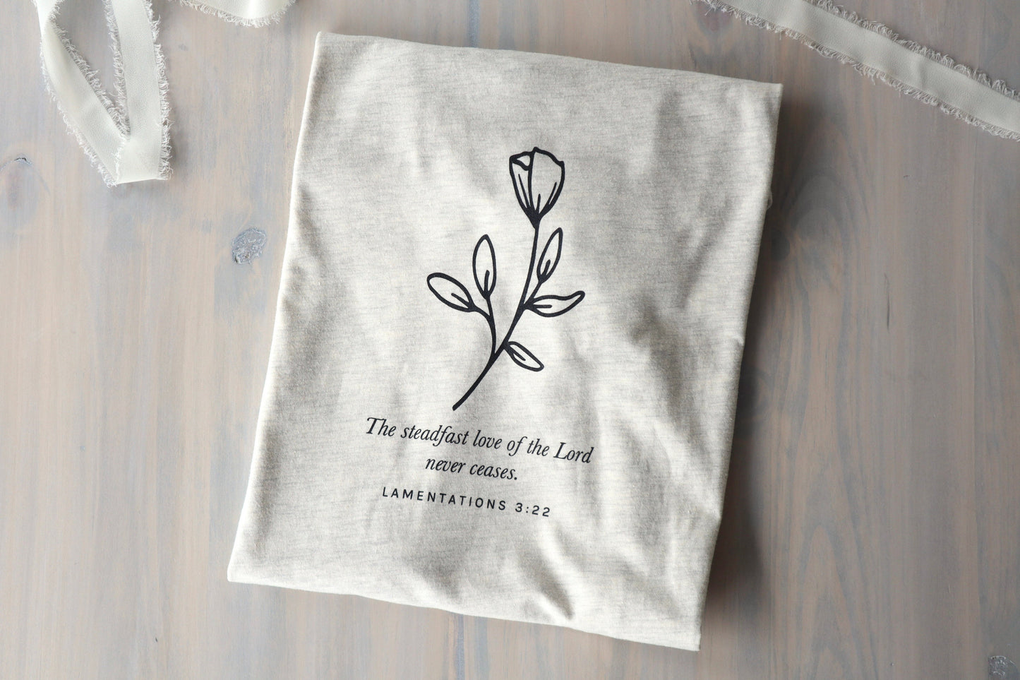 Lam. 3:22 T-Shirt