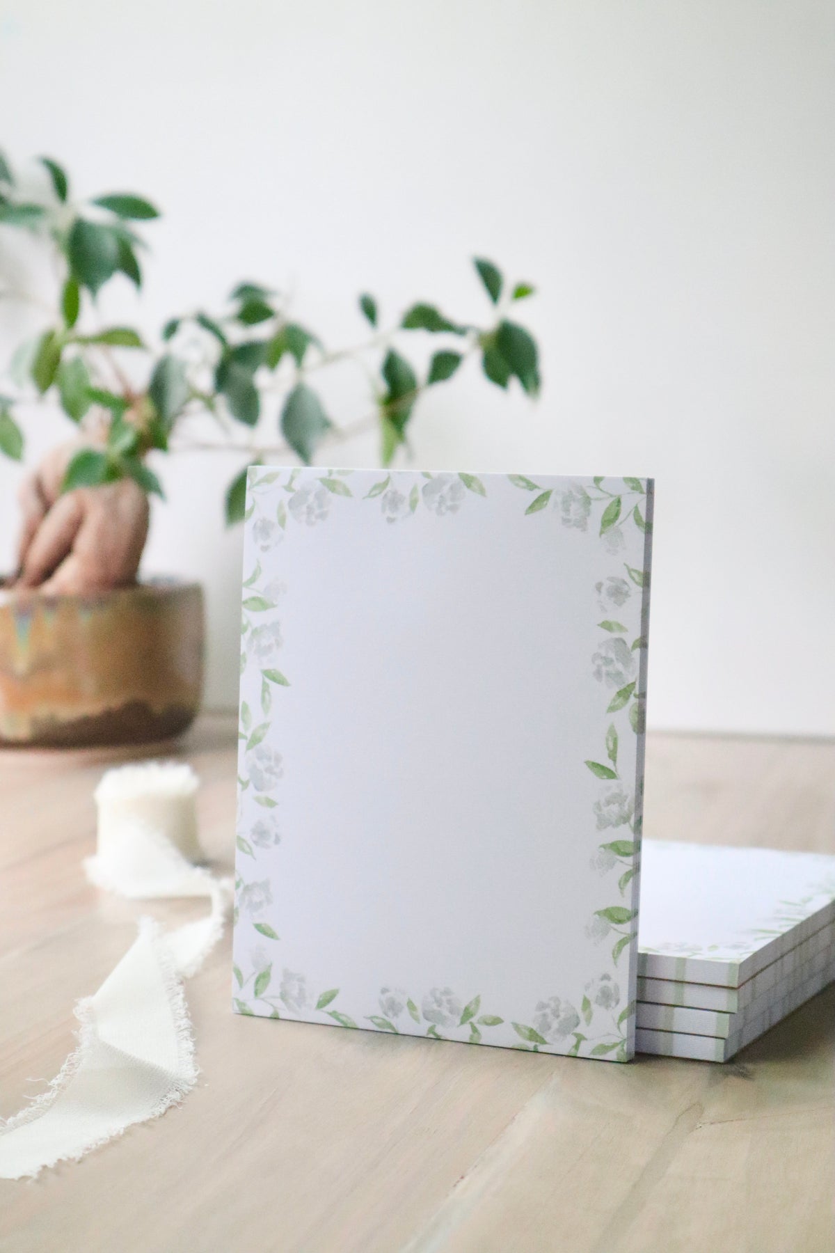ONLY  WS - 6 White Peony Notepads